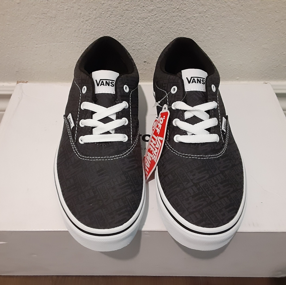 Vans - Picture 2 of 4